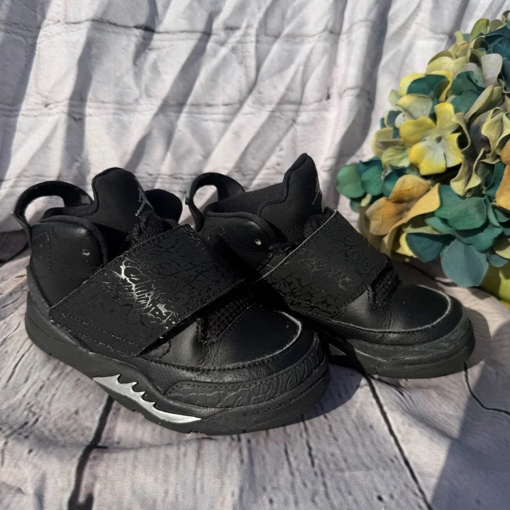 Jordan Son of Mars Toddler 9C Black Basketball Shoes 512244-010 Jumpman Sneakers